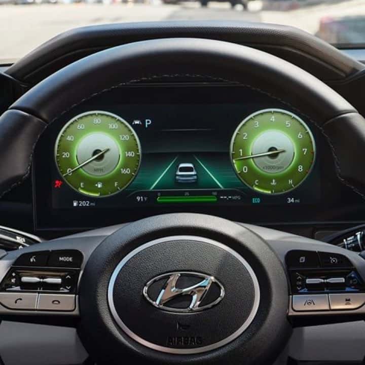 Hyundai Elantra vs Chevrolet Malibu Reed Hyundai Merriam