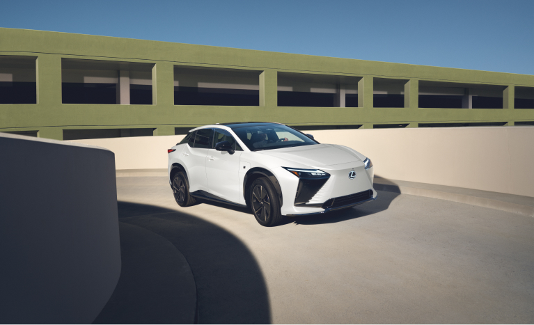 Lexus RZ 350e shown.
