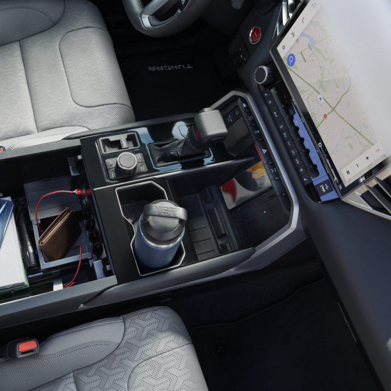 2025 Toyota Tundra SR5 CrewMax photo 6